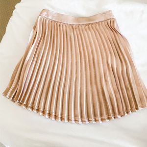 NWT Pink silky pleated mini skirt